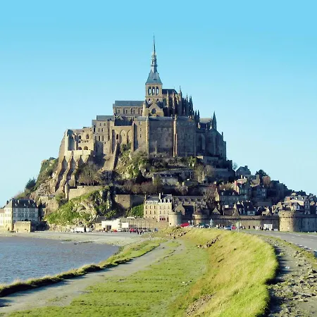 Lovely In Guilberville Holiday home Fourneaux (Manche)